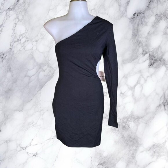 superdown Katia Cut Out Dress in Black - Picture 2 of 8